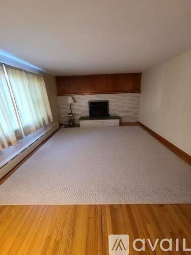 Main picture of 14 Arbor Dr