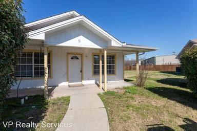 Main picture of 441 N Cowan Ave