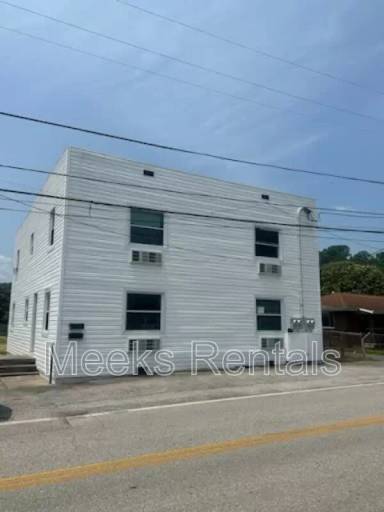 Main picture of 405 29th St W