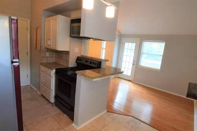 Main picture of 1110 W 22nd St