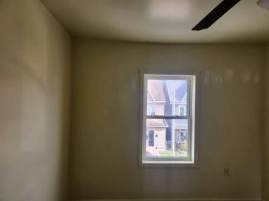Main picture of 415 N 6th Ave