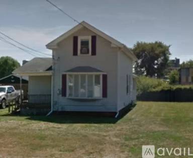 Main picture of 708 W 1st St