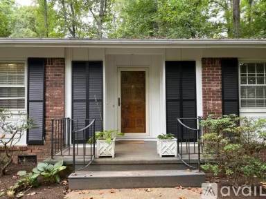 Main picture of 35 Ferncliff Dr