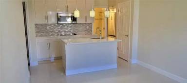 Main picture of 912 NE 15th Ave