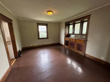 Main picture of 414 Rose Ln