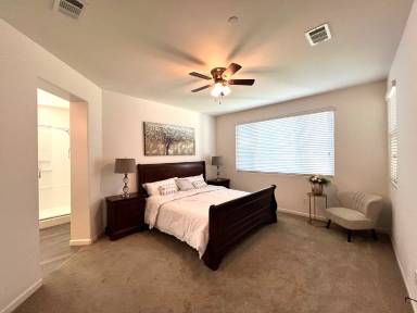 Main picture of 15232 Chatsworth Ave