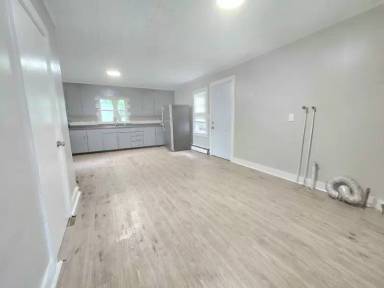 Main picture of 200 Chapin St