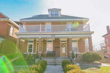 Main picture of 209 Cherry Street - C