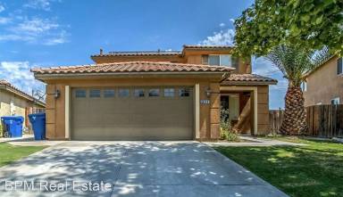 Main picture of 6000 Hawk Creek Dr
