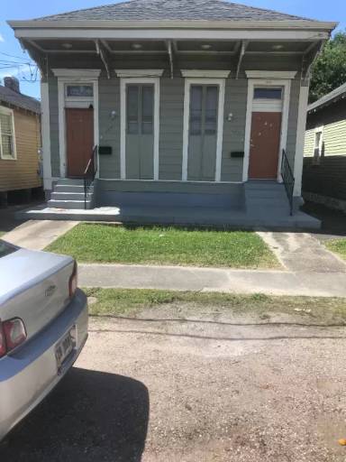 Main picture of 827 De Armas St