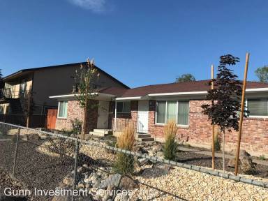 Main picture of 3101 Lakeside Dr