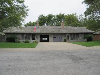 Main picture of 2703 Nottingham Dr - 2