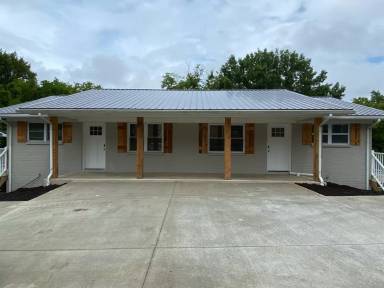 Main picture of 100 Edgehill Drive - 3
