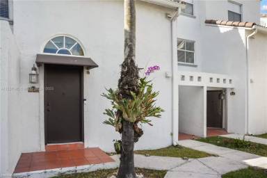 Main picture of 4648 NW 97th Pl