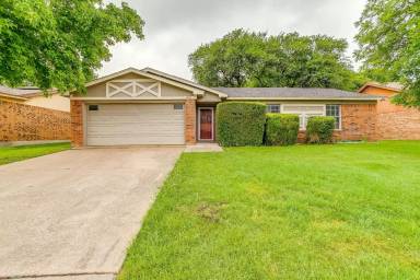 Main picture of 828 Lynne Ln