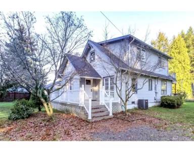 Main picture of 2215 E 68th St