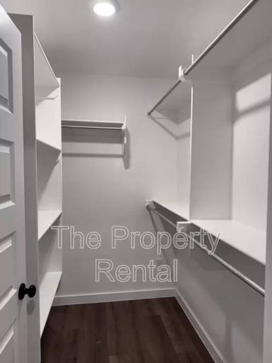 Main picture of 520 Thicket Dr