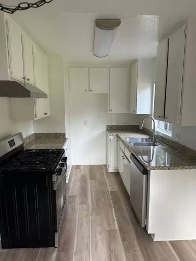Main picture of 2323 Del Mar Rd