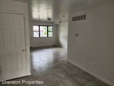 Main picture of 54 Thorn Ln