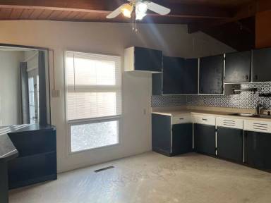 Main picture of 2536 SW Burnett Rd