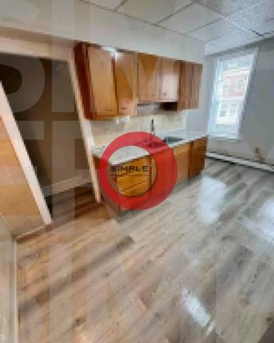Main picture of 167 W Windsor St