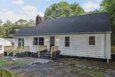 Main picture of 355 E Brown St