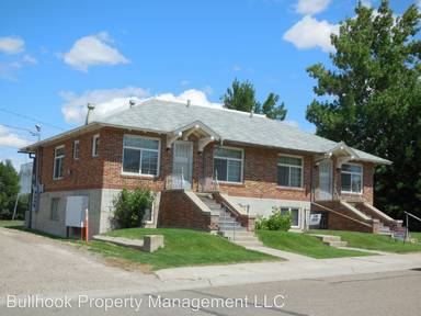 Main picture of 114 5th St E