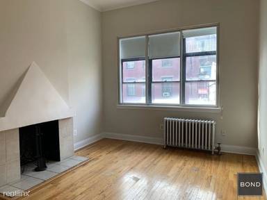 Main picture of 31 W 8th St