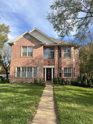 Main picture of 5601 Hampton Ct