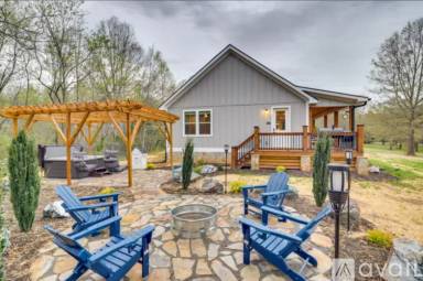 Main picture of 136 Ole Plantation Dr
