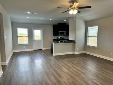 Main picture of 1406 Alexandria Dr