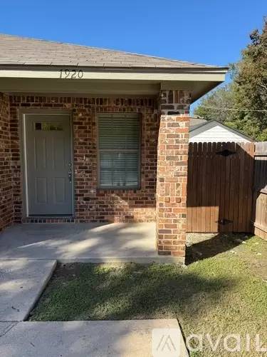 Main picture of 1920 Galveston Ave