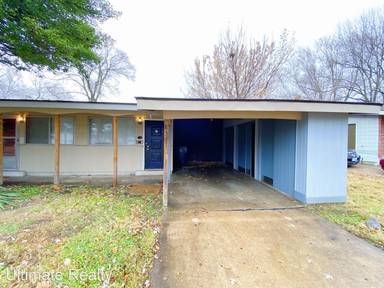 Main picture of 830 Loyola Dr