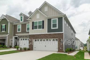 Main picture of 7139 Bentz St