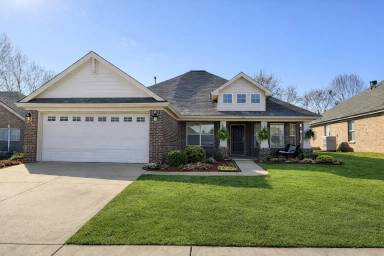 Main picture of 3524 Claiborne Cir