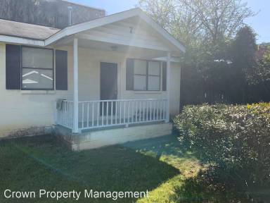 Main picture of 716 Washington St