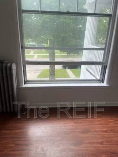 Main picture of 1025 N Washington Ave