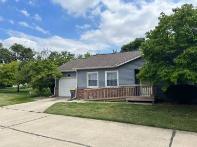 Main picture of 208 W Navajo St