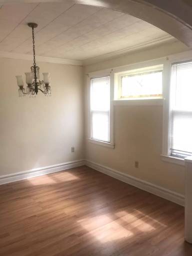 Main picture of 882 18th Ave