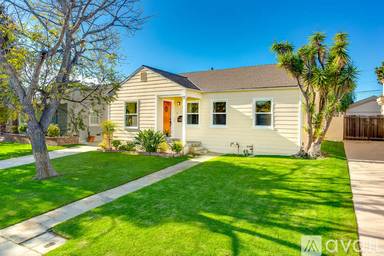 Main picture of 8345 Westlawn Ave