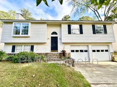 Main picture of 844 Bentley Dr