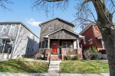 Main picture of 124 E Gates St