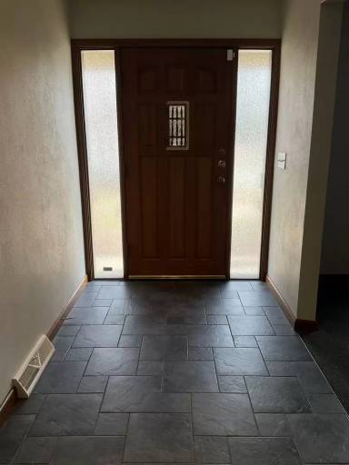 Main picture of 33 Estates View Dr