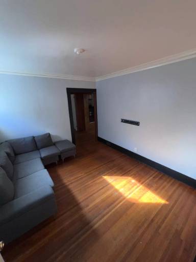 Main picture of 281 Michigan St