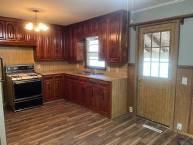 Main picture of 4317 S 21st St