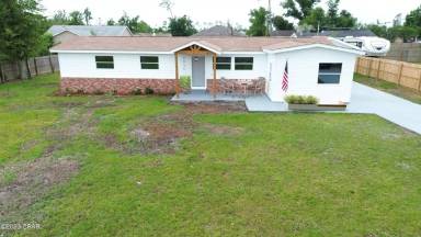 Main picture of 6036 Enzor St