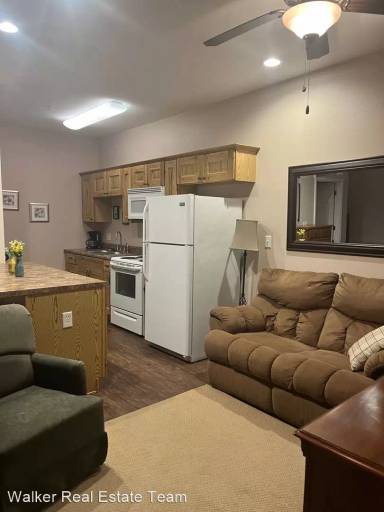 Main picture of 1809 Historic 66 W