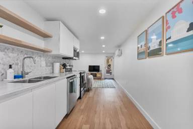 Main picture of 25 Seaton Pl NE