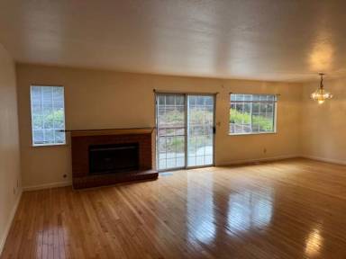Main picture of 244 Hillcrest Ct