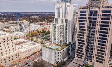 Main picture of 500 West Trade